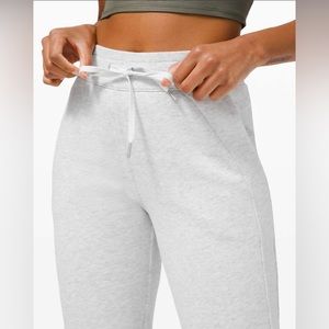 Lululemon Scuba High-Rise Jogger *Fleece 28"